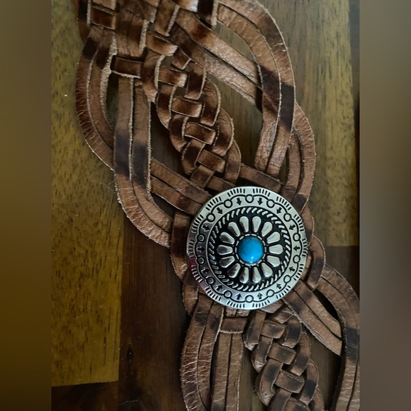Anthropologie Boho style gorgeous genuine leather braided women's belt. - Picture 3 of 4